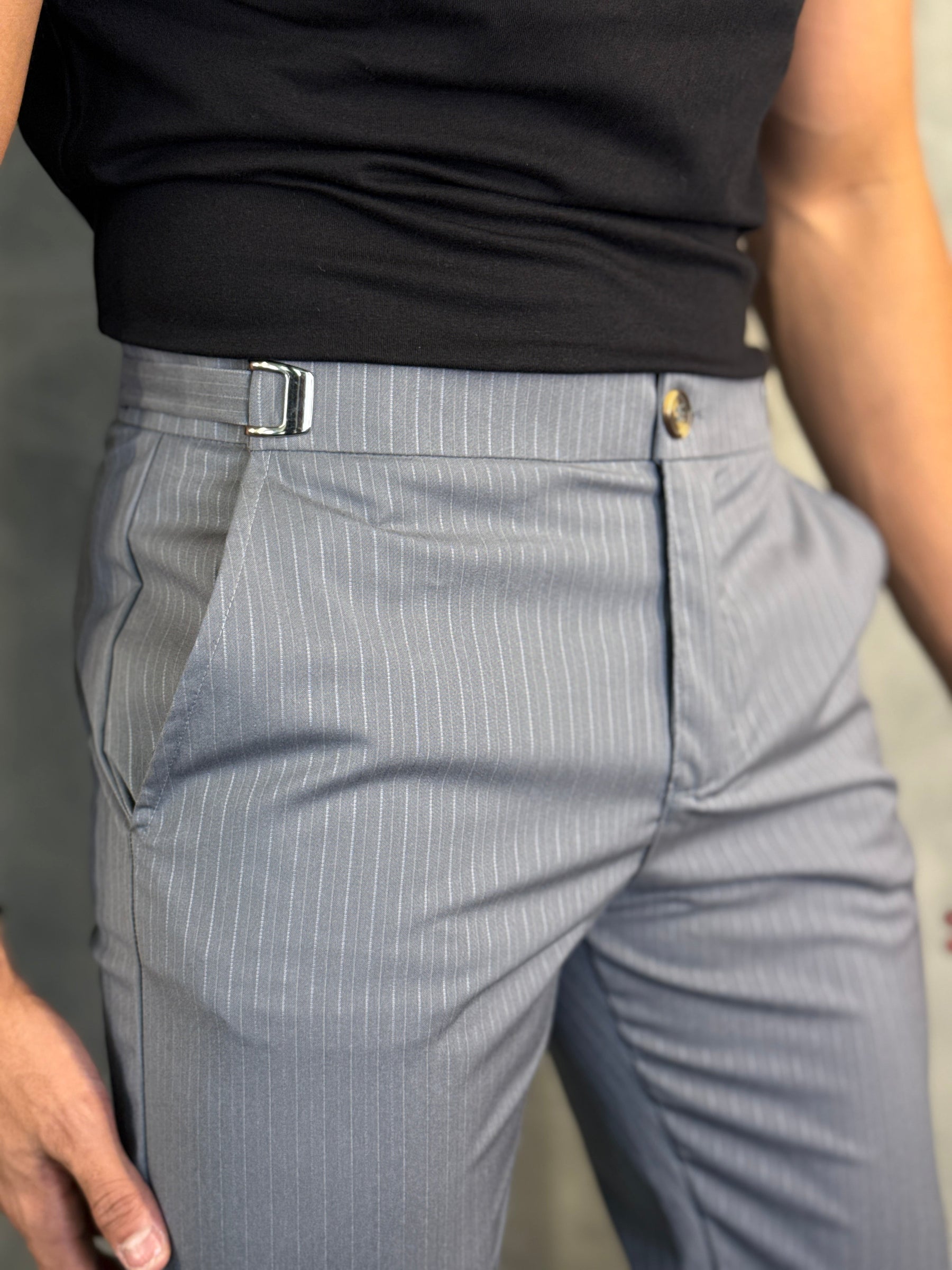 CALÇA ALF. RISCA DE GIZ ÉVORA PONTO H CINZA