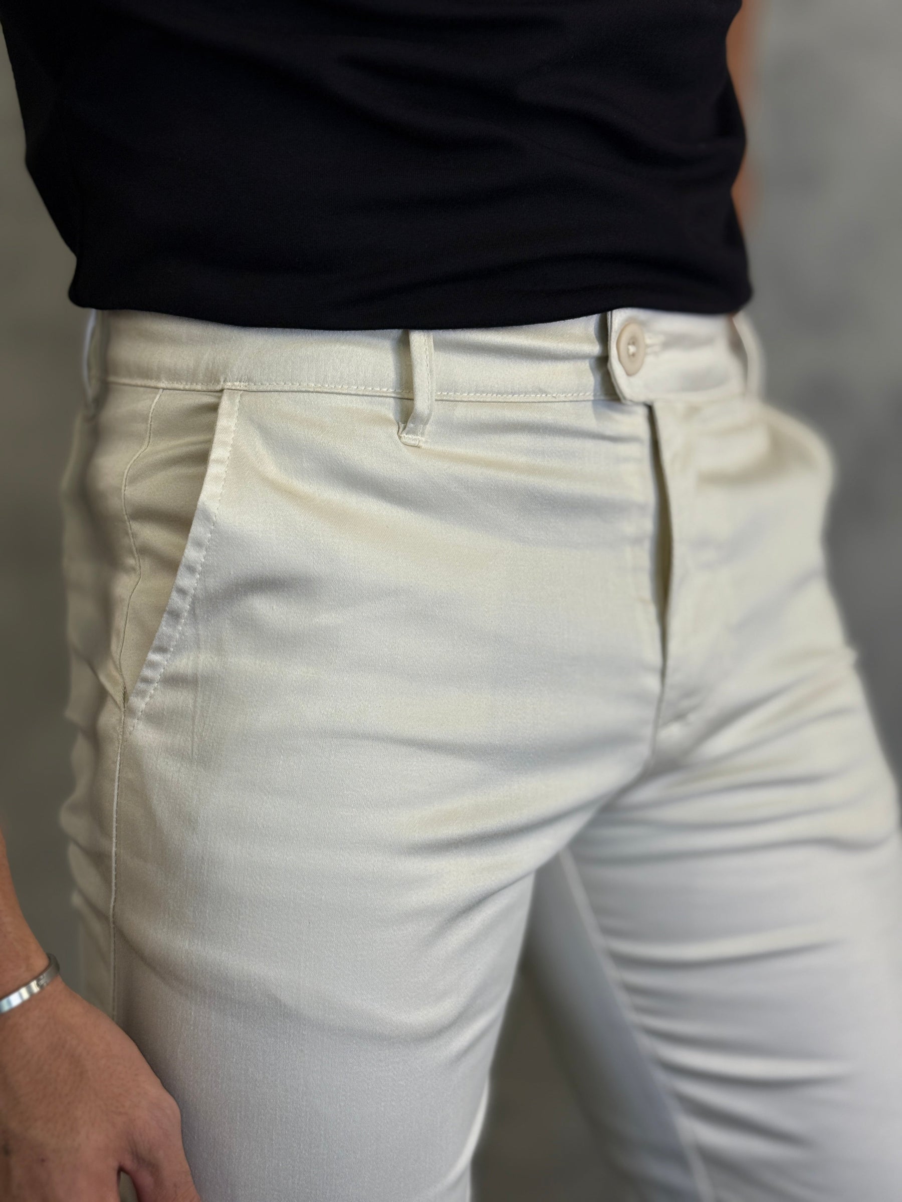 CALÇA SARJA ACETINADA PONTO H OFF WHITE