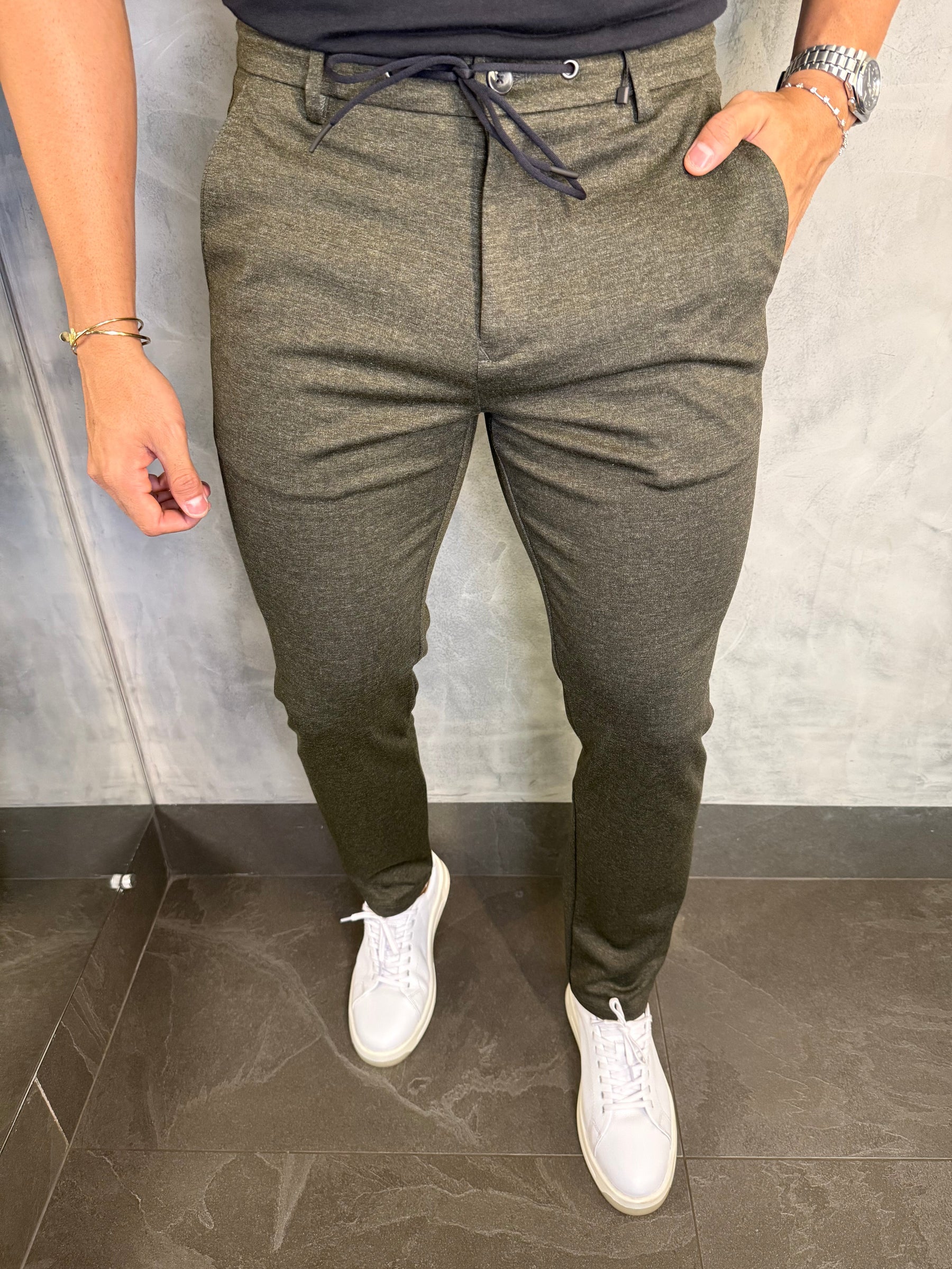 CALÇA ALF. MALHA SLIM C/ CADARÇO PONTO H VERDE MUSGO