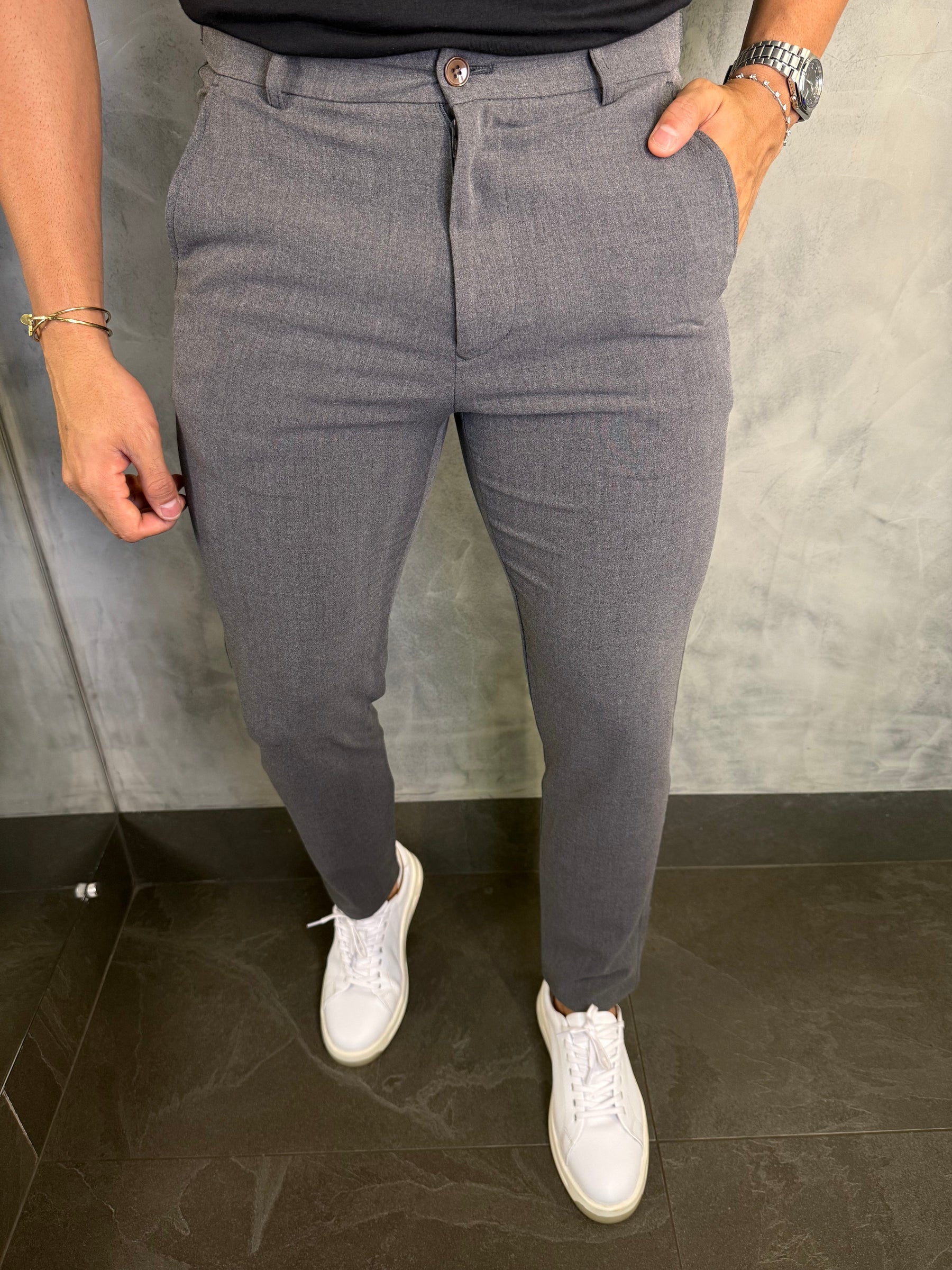 CALÇA ALF. SLIM STRETCH C/ AJUSTE BOTÃO PONTO H CHUMBO