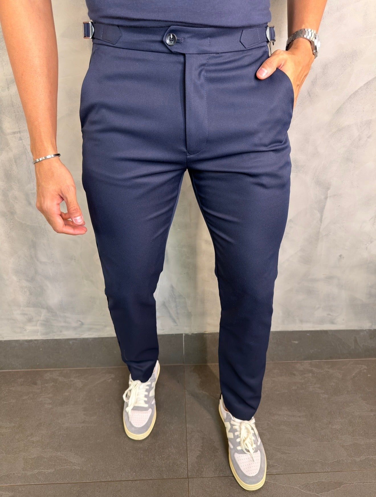 CALÇA ALF. MAQUINETADA SKINNY AJUSTE FIVELA PONTO H MARINHO