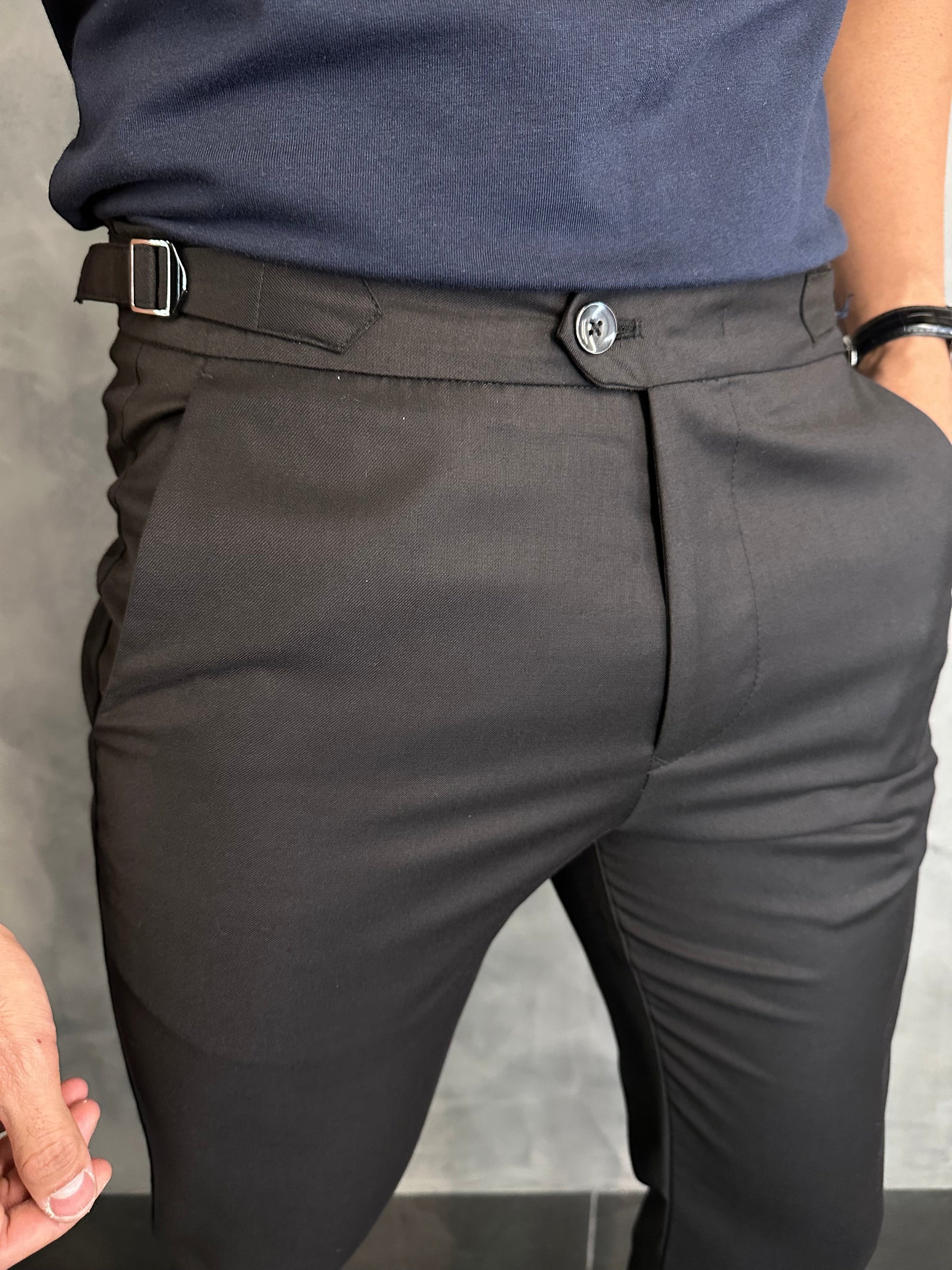 CALÇA ALF. SKINNY AJUSTE FIVELA PONTO H