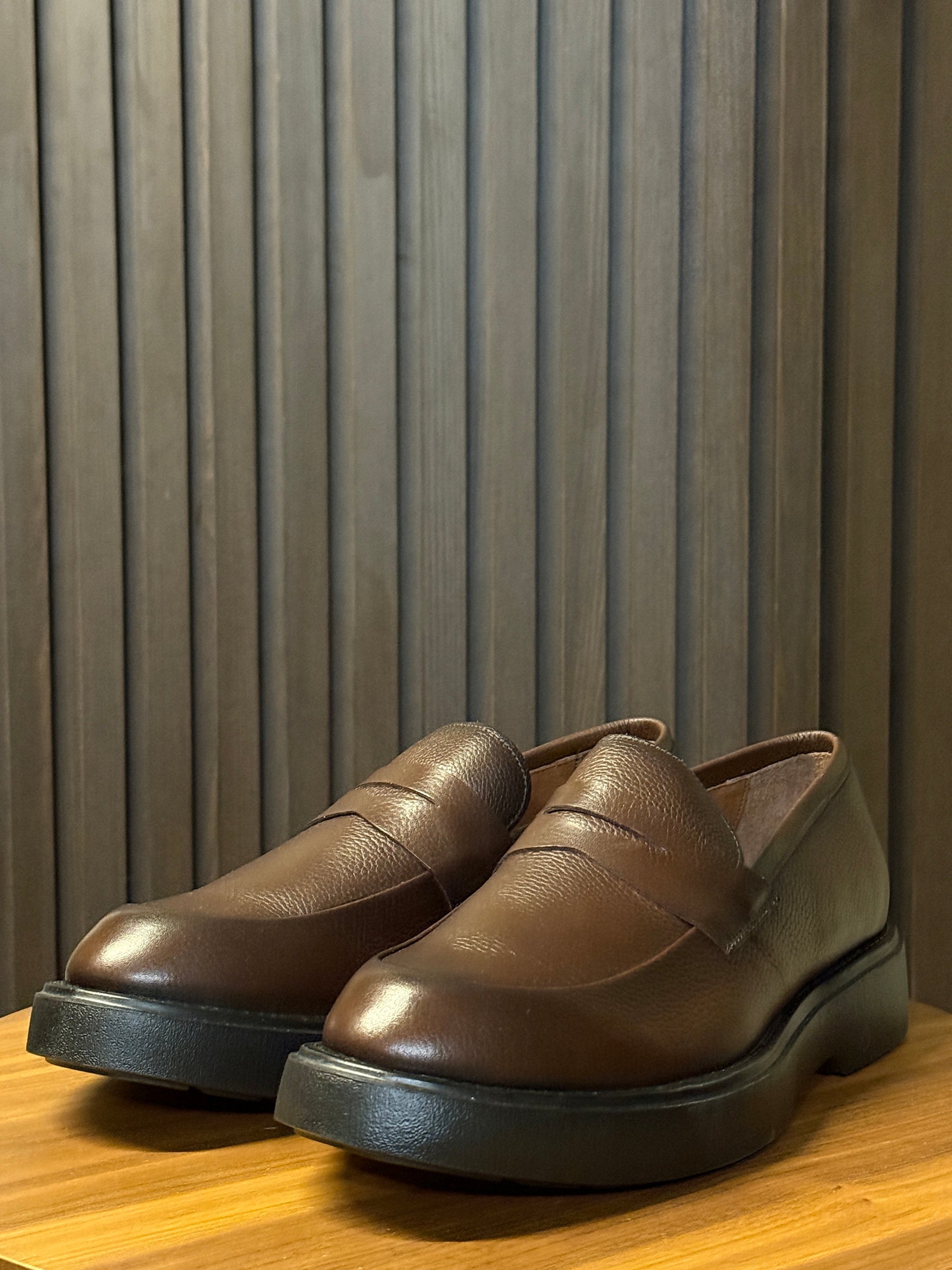 LOAFER TORINO COURO LISO PONTO H PINHÃO