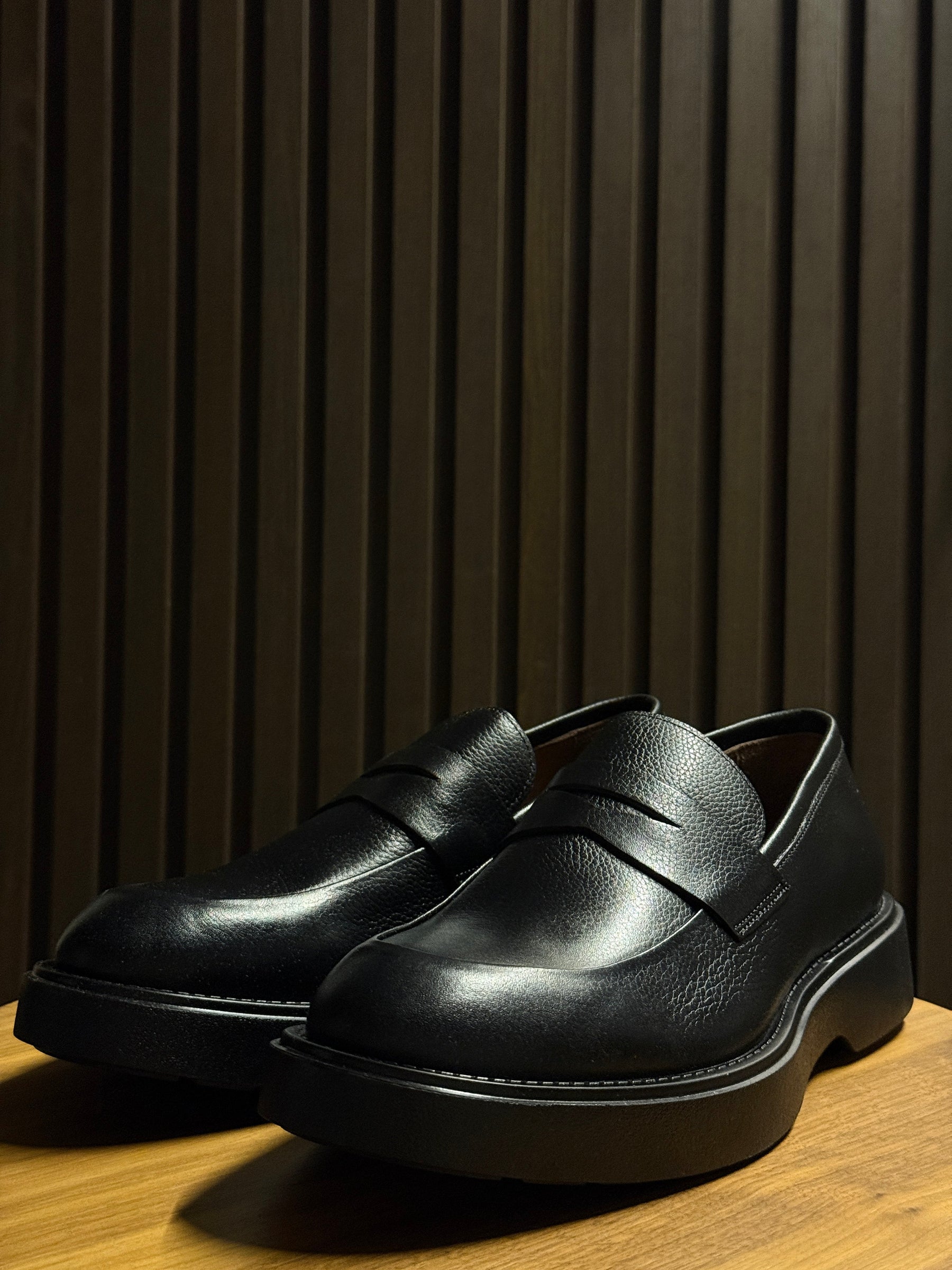 LOAFER TORINO COURO LISO PONTO H PRETO