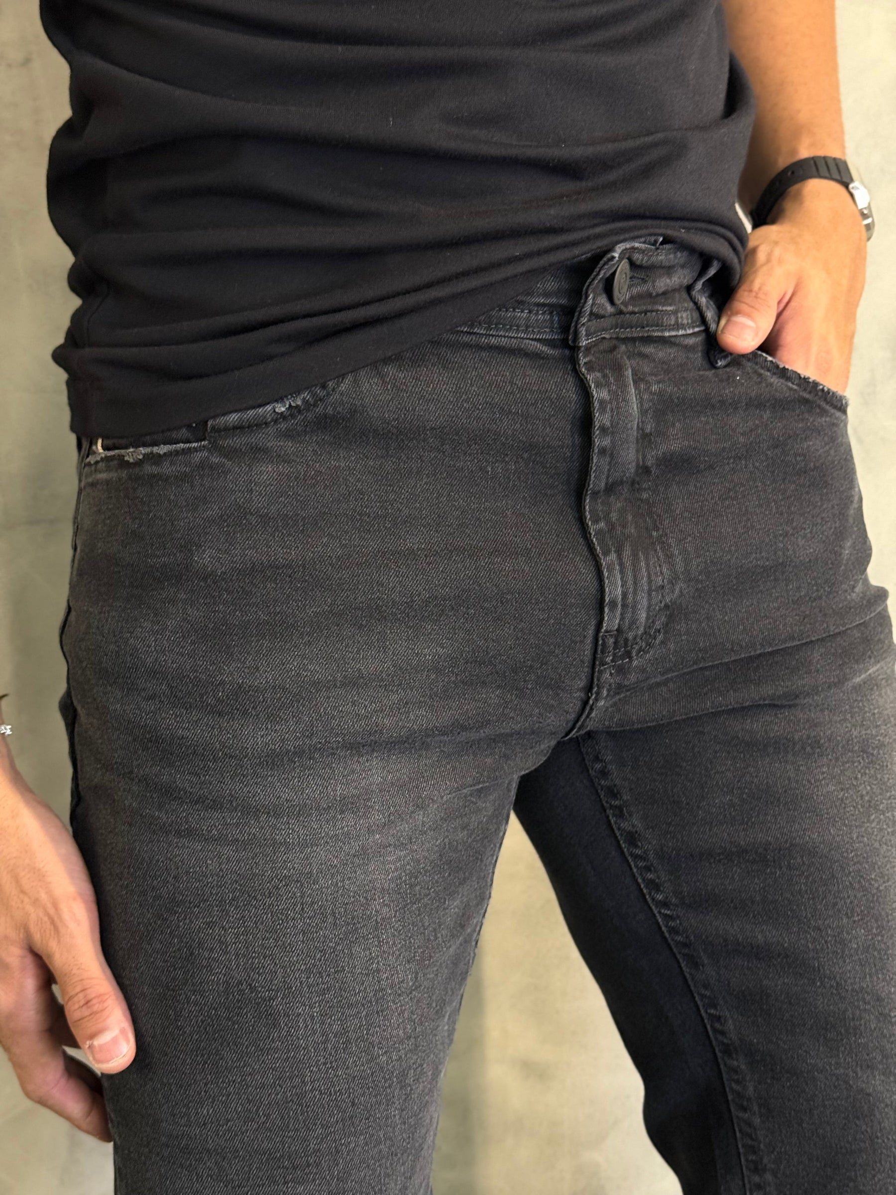 CALÇA JEANS SLIM DLZ CARVÃO
