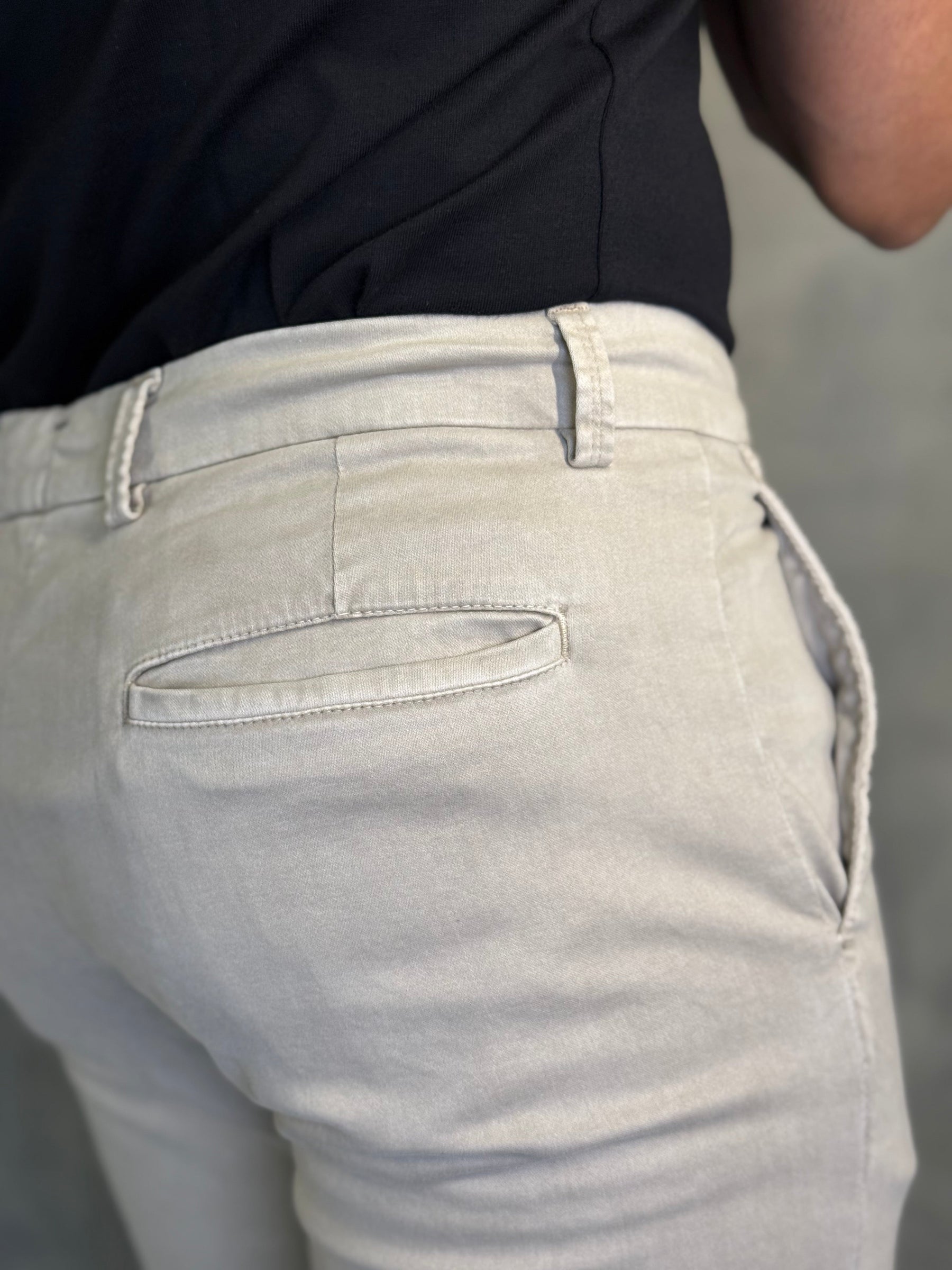 CALÇA ALF SARJA COMFORT SKINNY PONTO H CREME