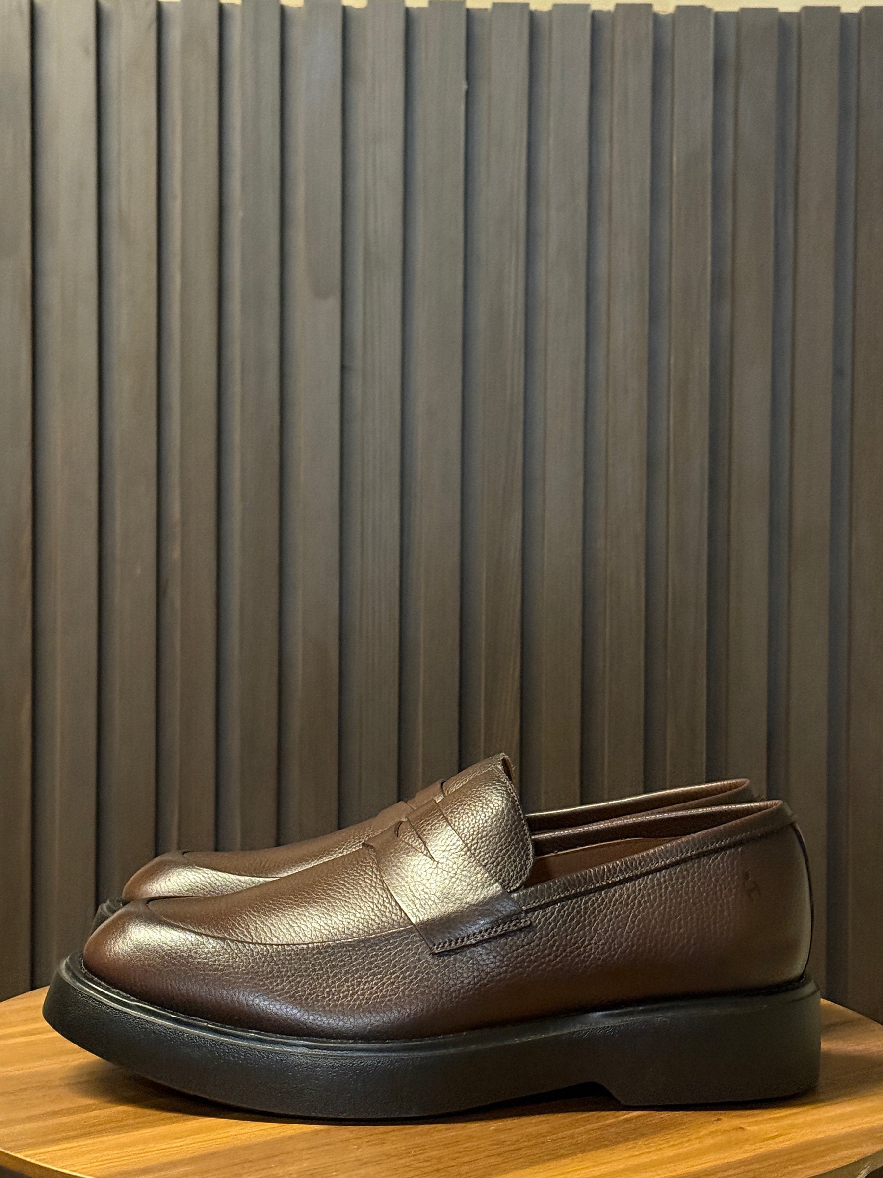 LOAFER TORINO COURO LISO PONTO H PINHÃO