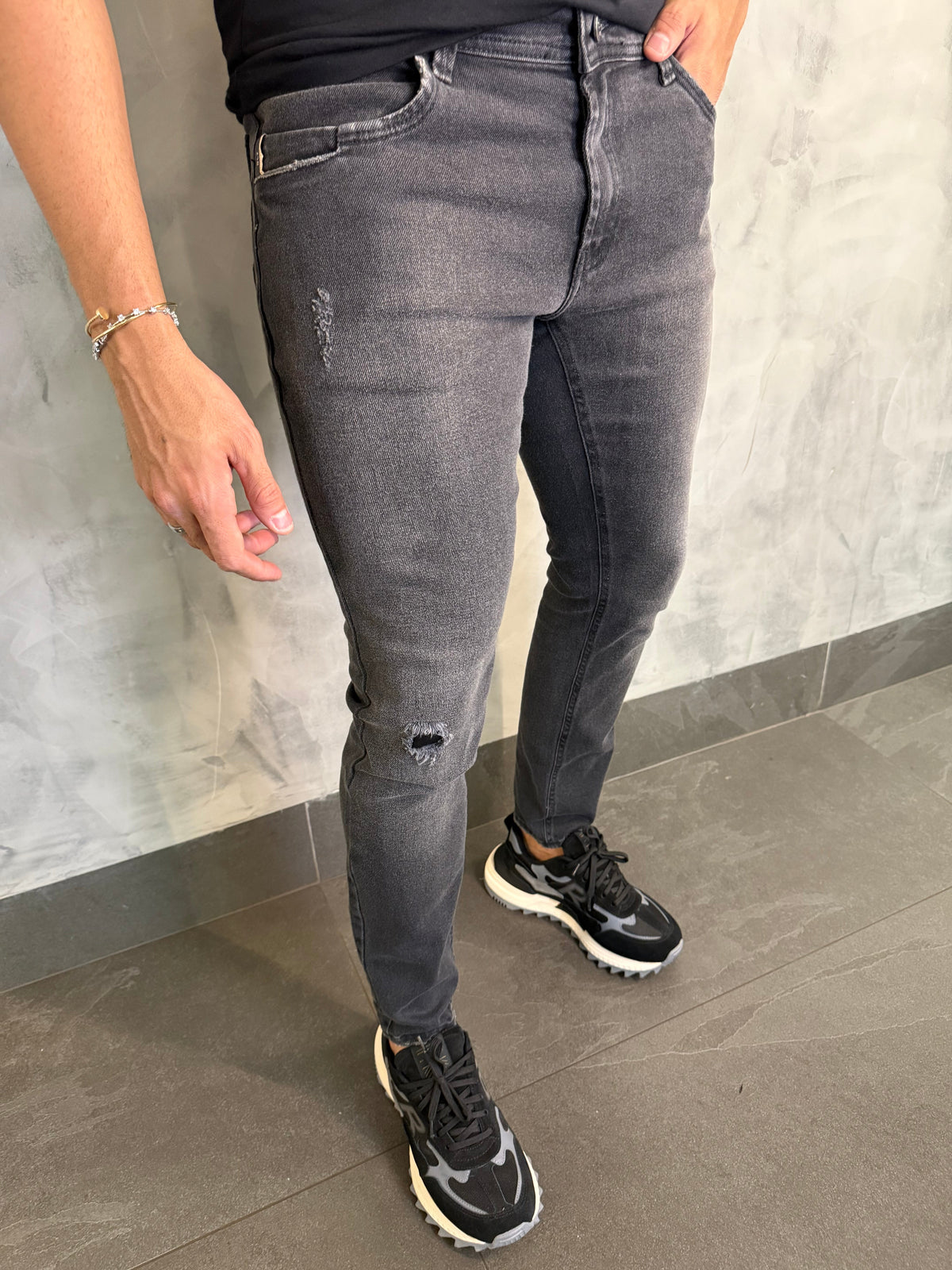 CALÇA JEANS SKINNY CROPPED FAKE DESTROYED DLZ CARVÃO