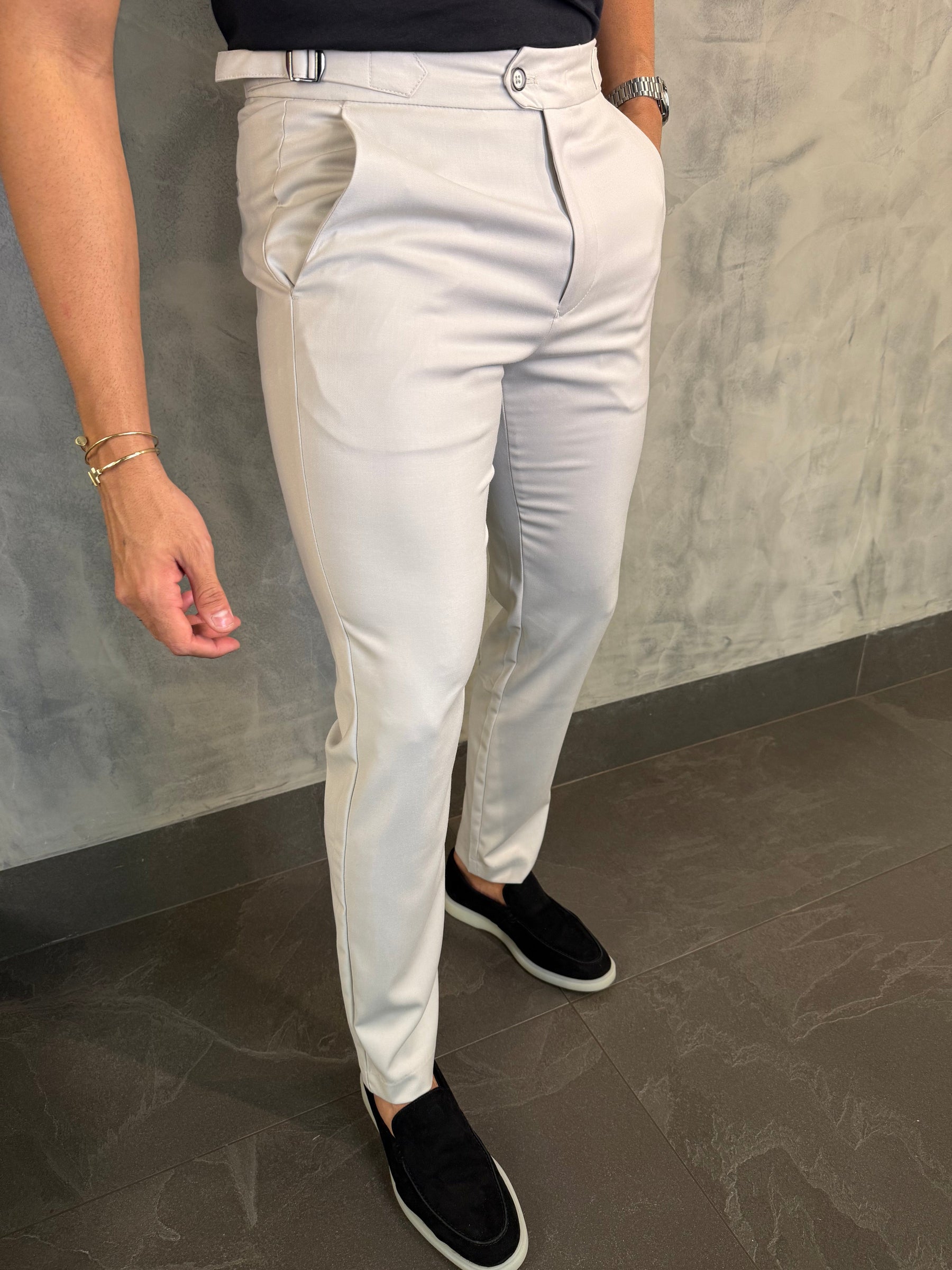 CALÇA ALF. SKINNY AJUSTE FIVELA PONTO H