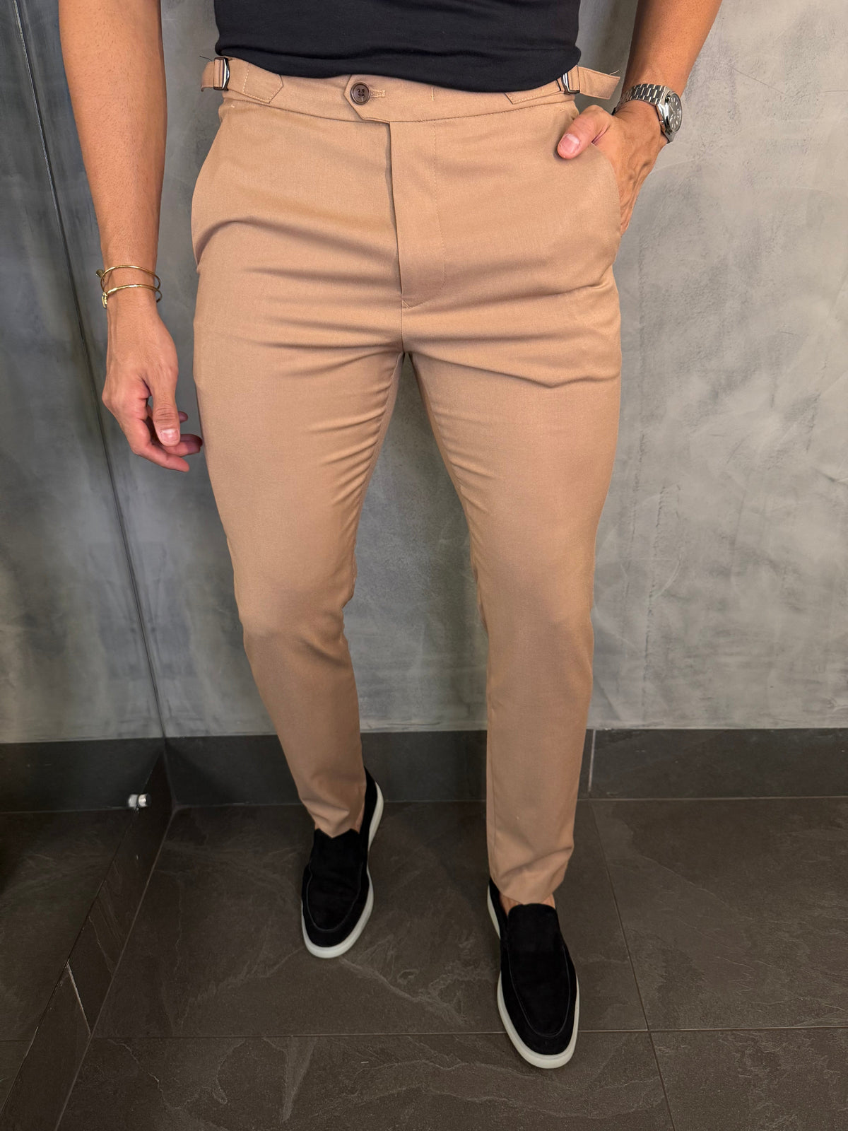 CALÇA ALF. SKINNY AJUSTE FIVELA PONTO H