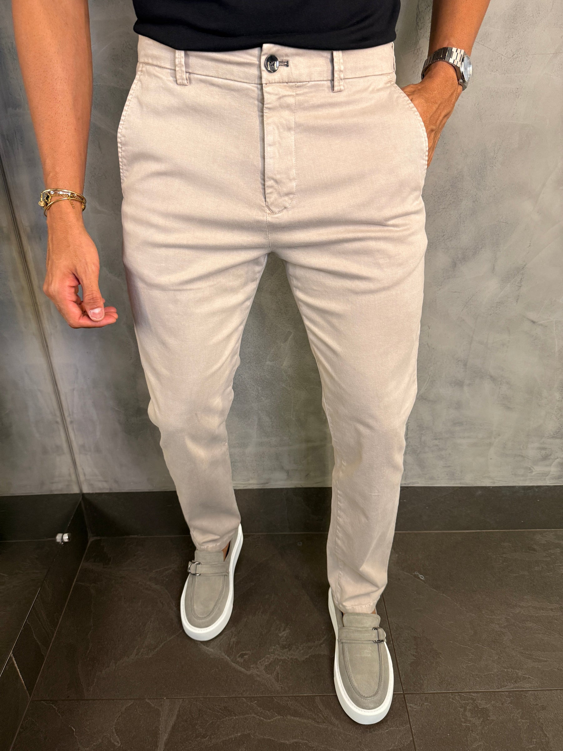 CALÇA ALF SARJA COMFORT SKINNY PONTO H KHAKI