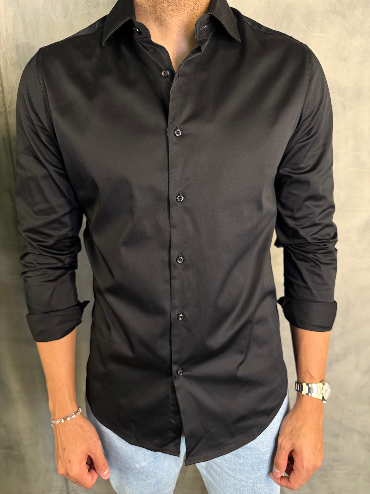 CAMISA M/L CETIM ELASTANO PONTO H PRETO