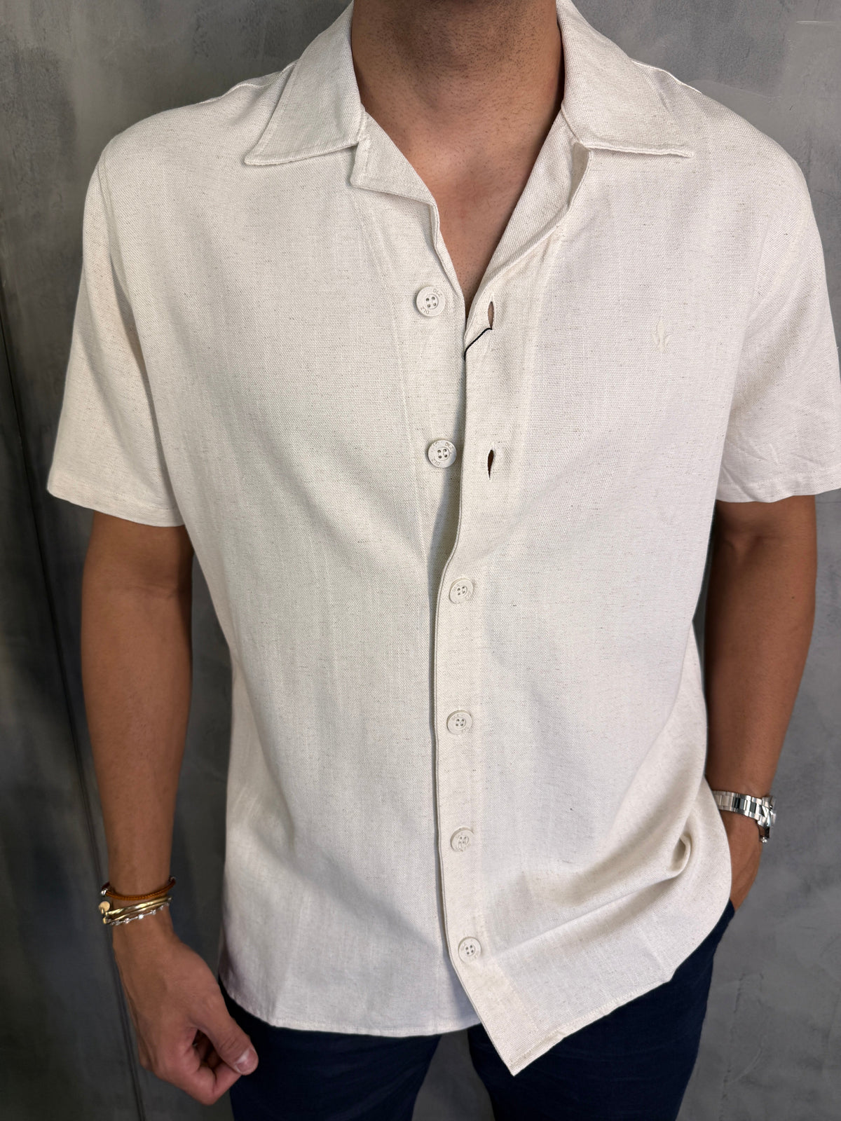 CAMISA M/C GOLA CUBANA LINHO COMFORT DLZ NATURAL
