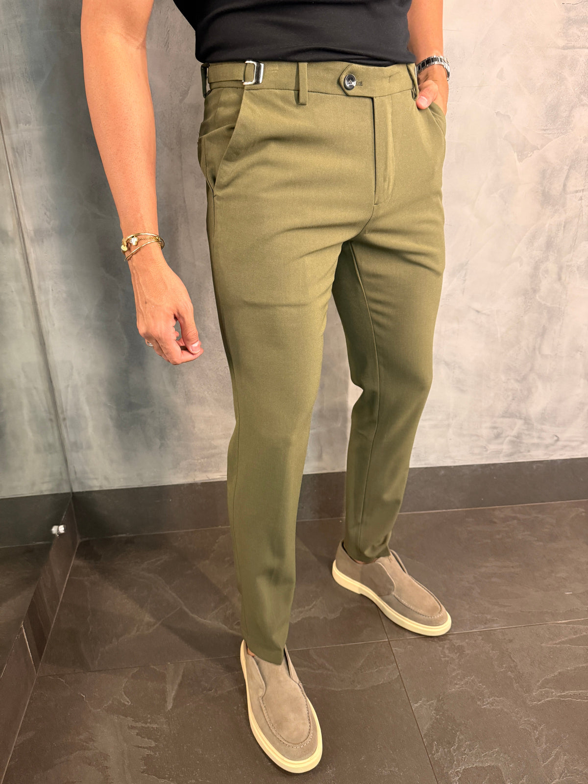 CALÇA ALF. ATENAS SLIM REGULÁVEL PONTO VERDE MILITAR