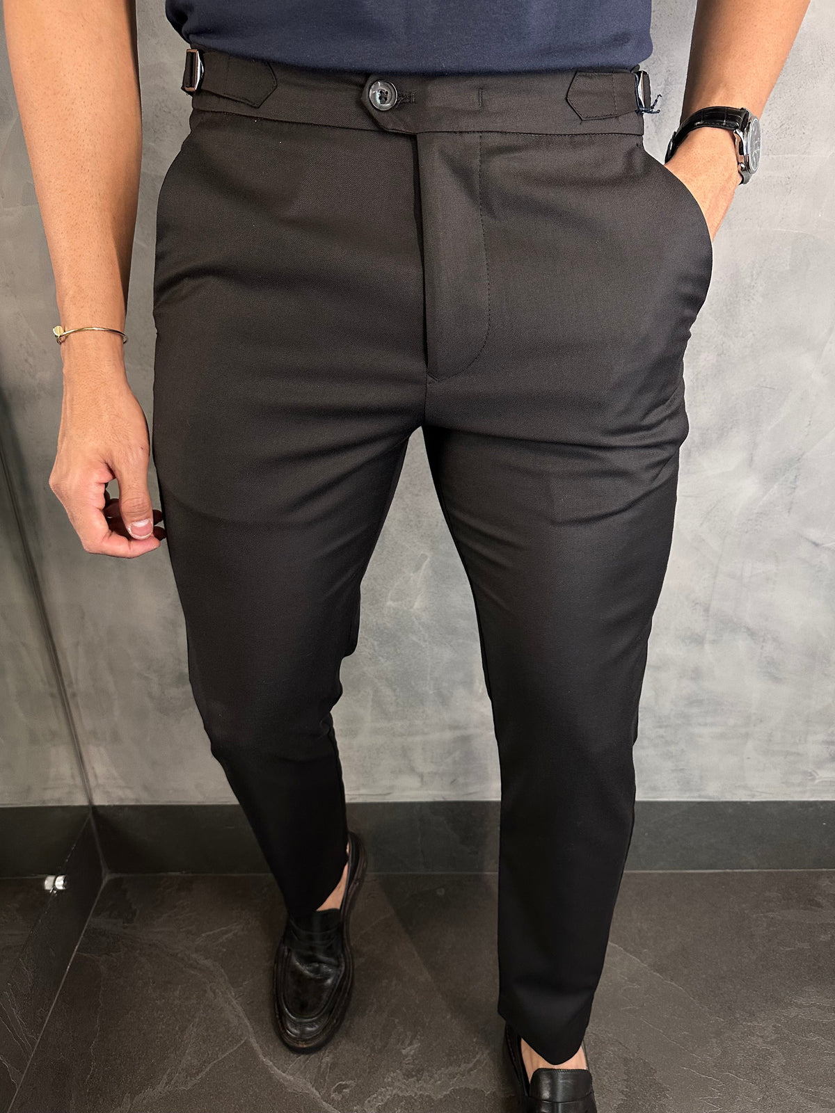 CALÇA ALF. SKINNY AJUSTE FIVELA PONTO H